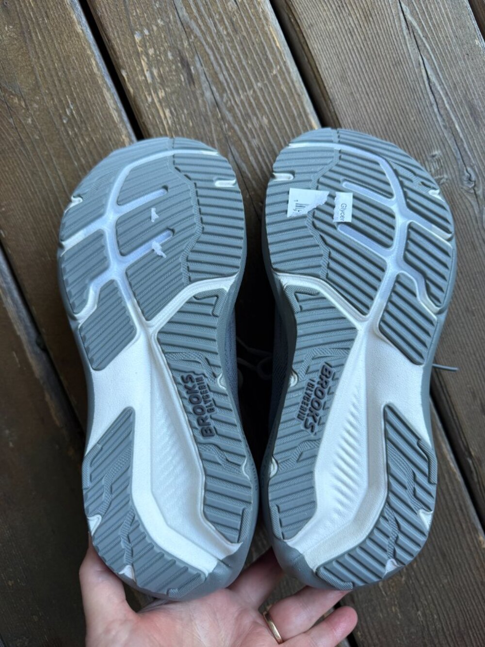 BROOKS Glycerin 23 Running Shoe Gray/Blackened Pearl in Men's 9 - Picture 11 of 13